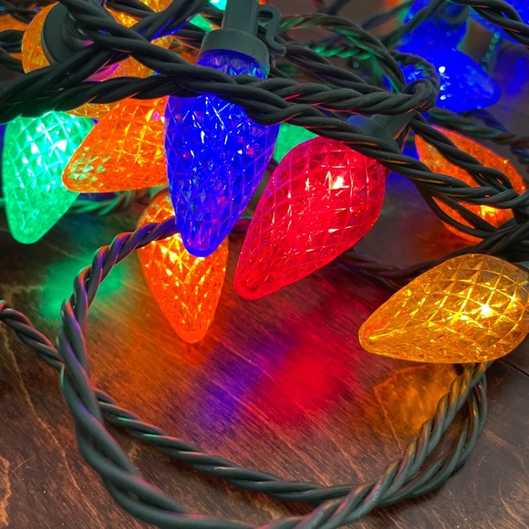 ππ
π» Colorful Christmas lights β€οΈπ§‘πππ - Picture 1 of 5